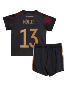Otroški Nogometna dresi replika Nemčija Thomas Muller #13 Gostujoči SP 2022 Kratek rokav (+ hlače)